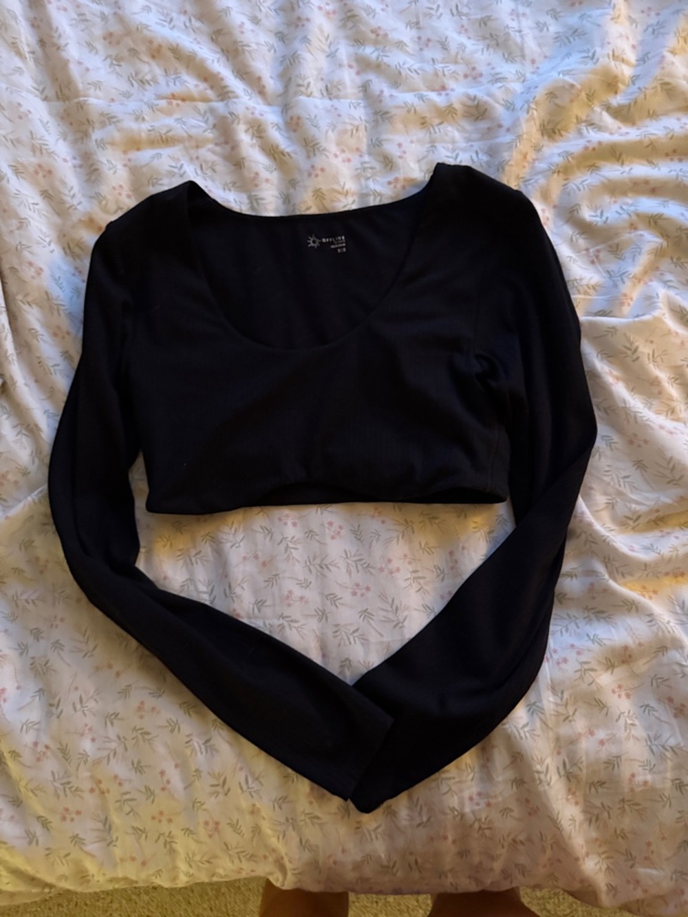 aerie Black Long-Sleeve Crop Top with Scoop Neck